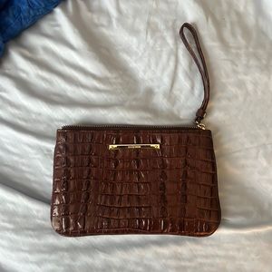 Brahmin wristlet